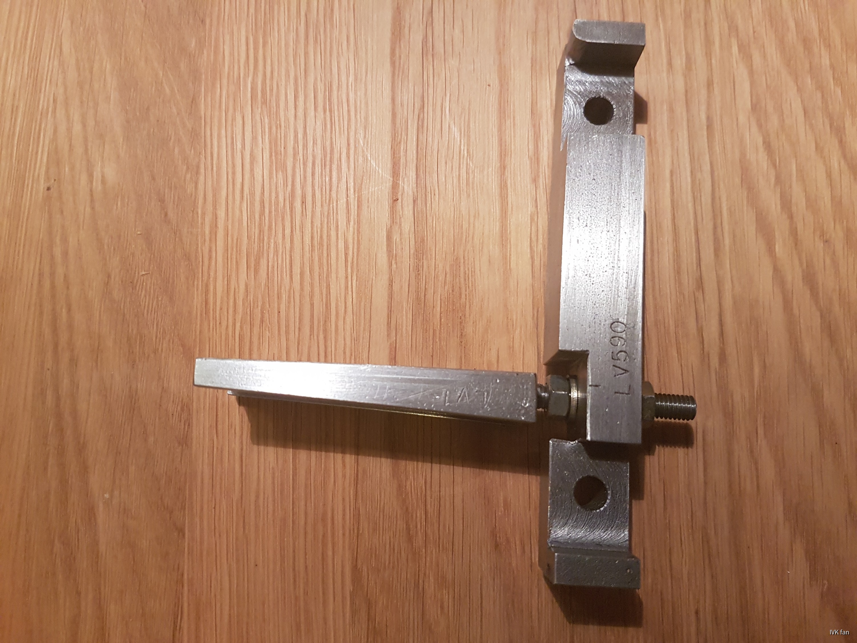 Achsgabelsteg mit Stellkeil