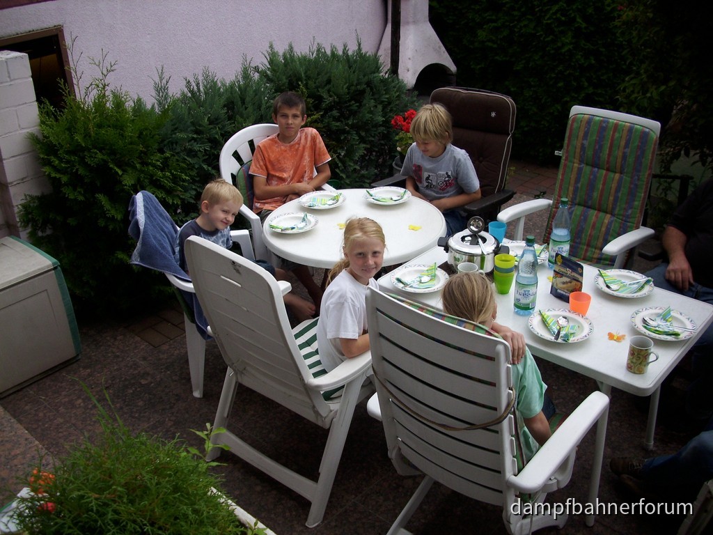 Verdiente Pause beim Lorenbau