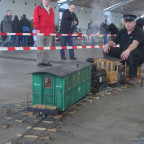 Feldbahn 1: Gott sei Dank sind Gerd und Martin wieder am Werken....